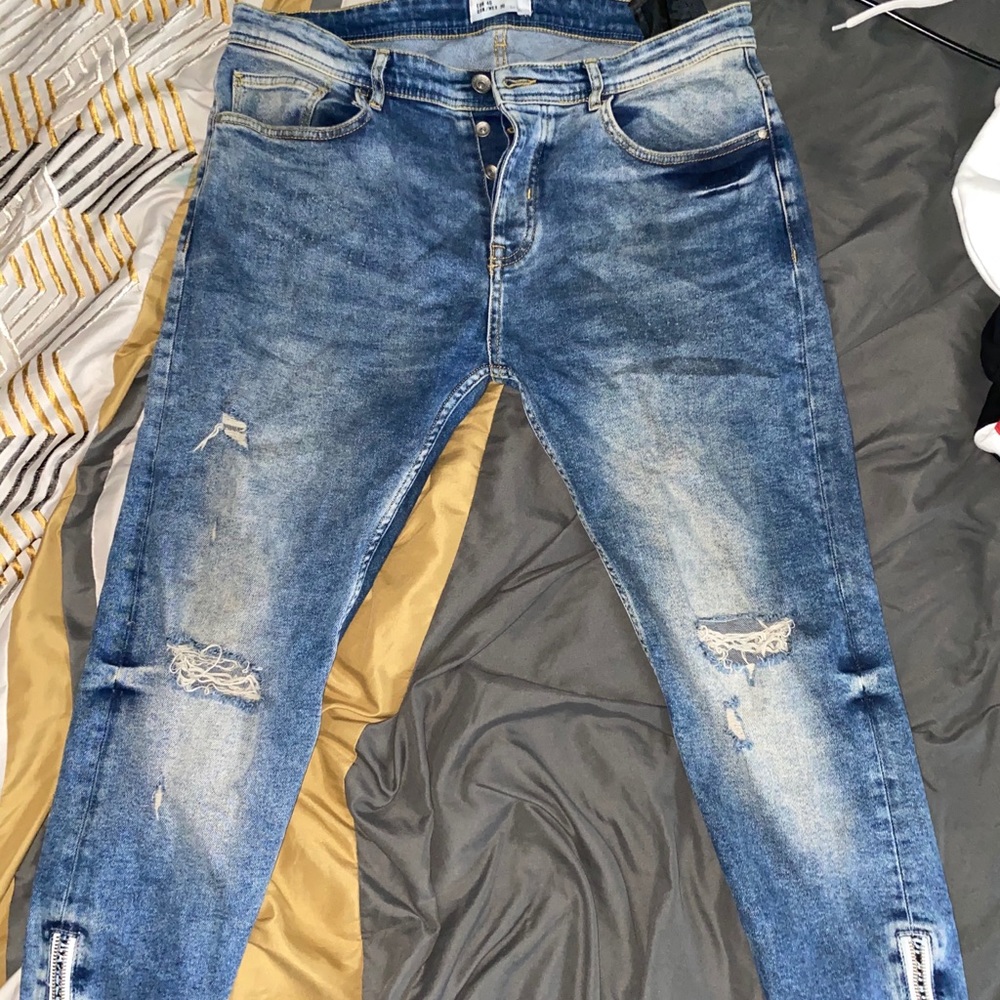 Zara men’s cropped jeans